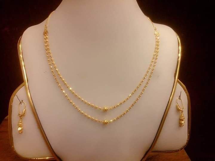 Small Neck Pieces Gold, 2 Layer Gold Chain Indian, Double Chain Designs Gold Women, Gold Double Chain Design, Necleses Jewelry Gold Indian Latest, Necleses Jewelry Gold Indian, Gold Necklace Set Simple Indian, Simple Necklace Designs Gold, Dubai Gold Jewelry Necklaces