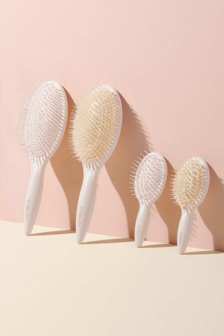 Perfect for on-the-go, this mini travel size finishing hairbrush boosts shine and tames flyaways. Boar bristles distribute your hair's natural moisture making it shiny & healthy Slim nylon pins detangle hair and massage the scalp Perfectly sized for your handbag, travel bag or desk drawer Best for dry hair Hair Brush Collection, Cute Hair Brush, Cute Hairbrush, Mini Hairbrush, Mini Hair Brush, Aesthetic Mini Hair Brush, Vintage Hairbrush Aesthetic, Travel Size Hairbrush, Tool Organization Diy