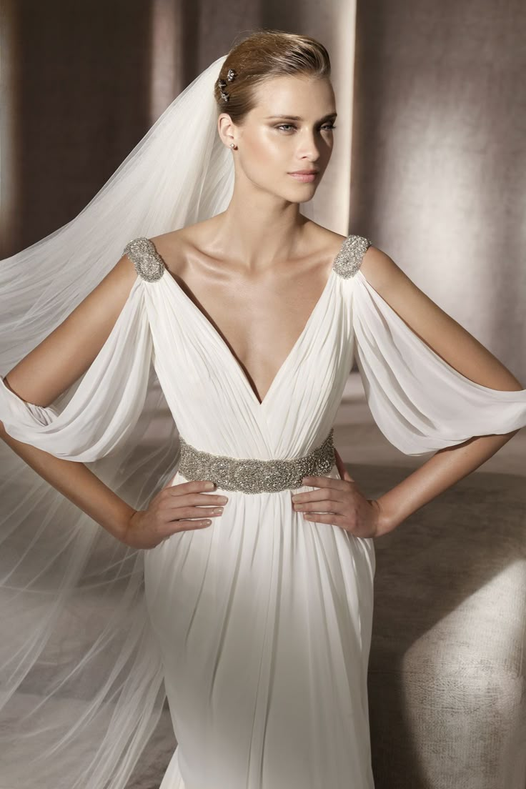 Lovely gown...If i were to have a destination wedding I'd wear this. Grecian Wedding Dress, Greek Dress, Grecian Wedding, Greek Goddess Dress, Wedding Dress With Sleeves, Greek Goddess Costume, Grecian Goddess, Goddess Costume, Dress With Sleeves