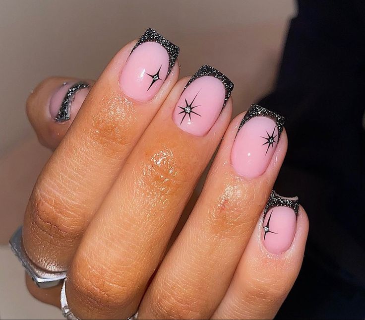 Short Biab Nails Christmas, Black Biab Nails, Autumn Biab Nails, Christmas Biab Nails, Biab Nails Short, Black Xmas Nails, Biab Nail, Multicolor Nails, Nails Biab