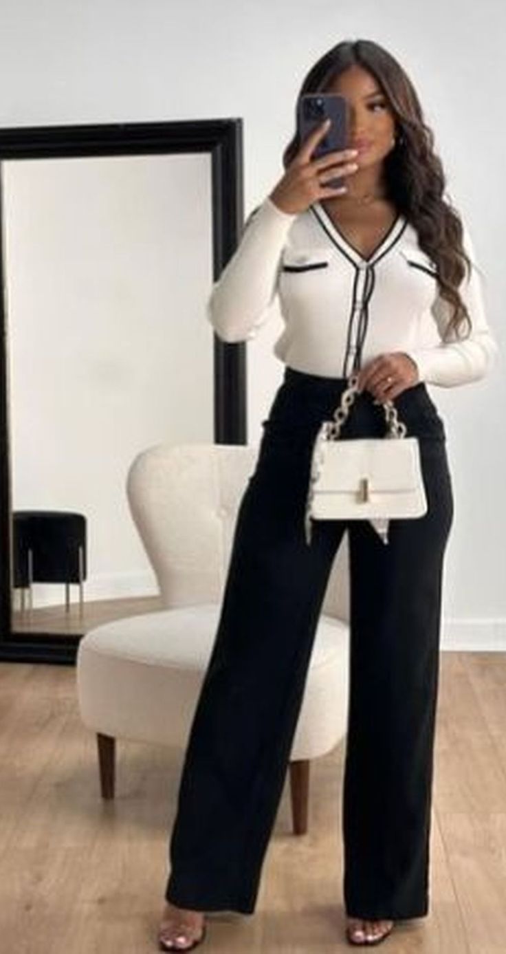 Nice outift idea white&black for a dinner Ceo Outfit Ideas, Baddie Business Outfits Elegant, Simple Interview Outfit Women, Nyc Formal Outfits, Corporate Office Wear For Ladies, Baddie Interview Outfit, Corporate Fashion Office Chic Work Outfits Professional Women Classy, 6thform Outfits, Real Estate Women Outfits