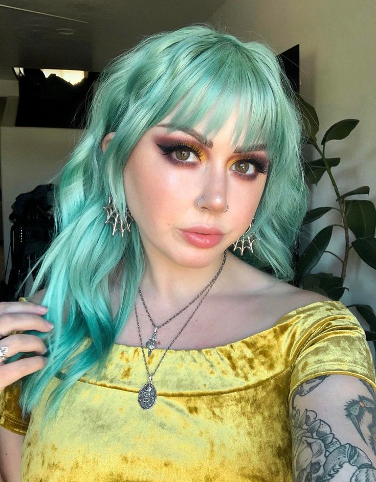 Seafoam Hair, Wigs Styles, Mint Green Hair, Shag Hair, Mint Hair, Teal Hair, Styles Ideas, Halloween Wigs, Yellow Hair