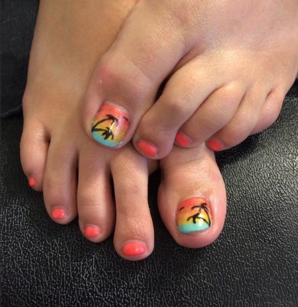 Sunset Toe Nails, Barbados Nails, Hawiian Nails, Beach Toe Nails, Silhouette Nails, Feather Nail, Easy Toe Nail Designs, Toenail Art, Sunset Ombre