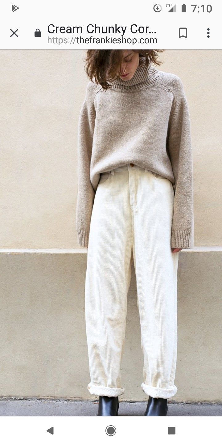 Courderoy Pants Outfits Women, Linen Pants Outfit Winter, Creme Outfits, Cream Trousers Outfit, Beige Linen Pants Outfit, Cream Jeans Outfit, Beige Jeans Outfit, Beige Sweater Outfit, Cream Pants Outfit