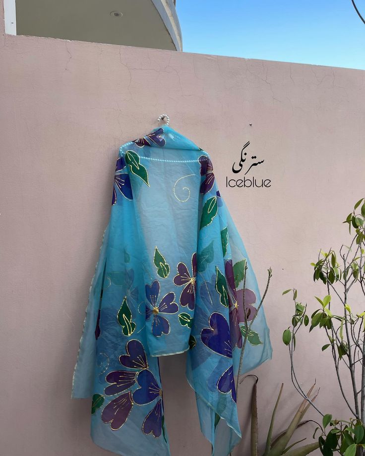 Handpainted Organza Dupatta ❤️✨ . . . . #dupatta #clothing #handpainted Painting Ideas Suit, Hand Printed Dupatta, Organza Painted Dupattas, Hand Painted Dupatta Designs, Paint Designs For Suits, Fabric Painting Techniques Tutorials, Suit Painting Designs, Painted Suits, Designer Dresses Couture