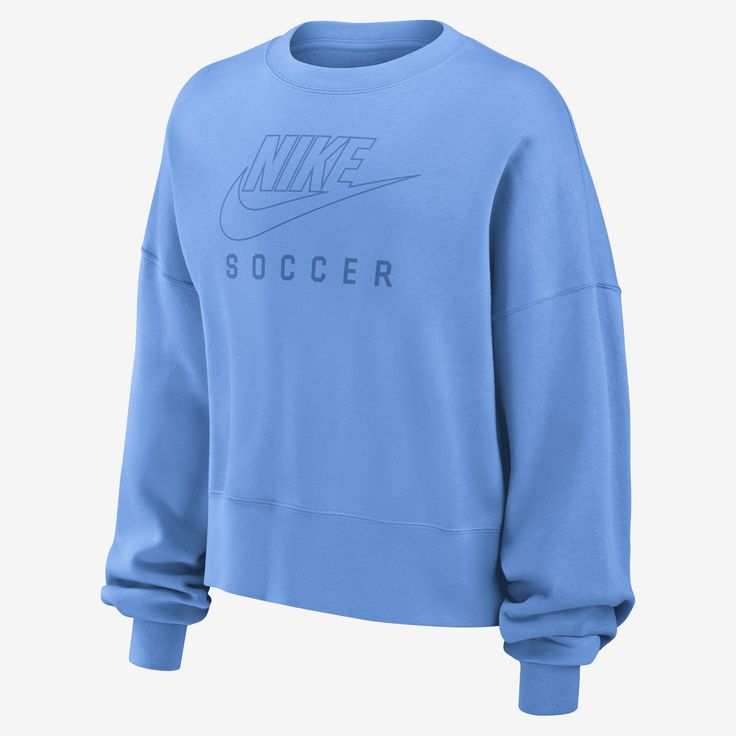 It's your game. Make sure everyone knows in this Nike fleece sweatshirt. Smooth on the outside, slightly fuzzy on the inside, our midweight semi-brushed fleece helps keep you cozy while still being breezy. Cute Nike Sweatshirts, Nike Phoenix Fleece, Nike Fleece, Women's Soccer, Nike Soccer, Nike Sweatshirt, Cute Nikes, Nike Sweatshirts, Womens Soccer