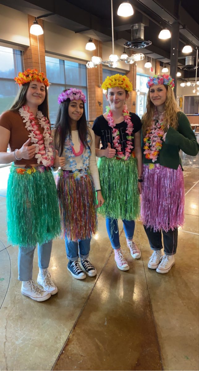 Hawaii Costume Diy, Luau Christmas Party Outfit, Hawaiian Christmas Party Outfit, Hawaiian Costume For Women, Hawaiana Party Outfits Women, Hawaiian Outfit Women Party Hawaii, Hawai Party Outfit, Hawaiian Christmas Outfit, Tropical Theme Party Outfit