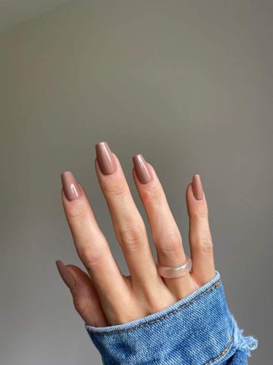 Get the perfectly perfect nude nails this fall with Poly Extension Gel Nail Kit Rust Brown Nails, Latte Nail Ideas, Coffee Color Nails, Coffee Nails Color, Brown Tan Nails, Natural Brown Nails, Glossy Brown Nails, Brown Nails 2023, Coffee Colored Nails