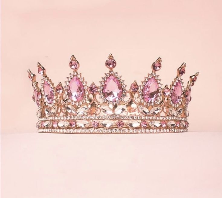 Pink Quince Accessories, Pink Crown Aesthetic, Princess Crown Aesthetic, Pink Crowns, Quince Crowns, Pink Tiara, Quinceanera Jewelry, Quinceanera Pink, Crown Aesthetic