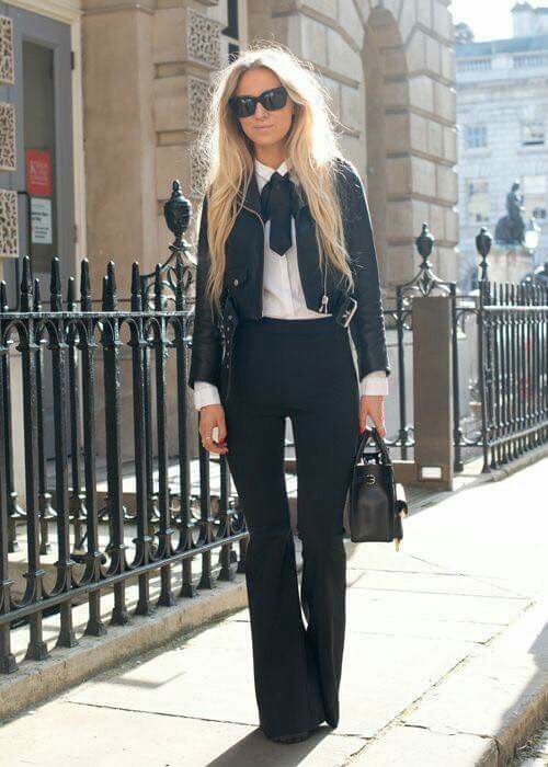 Bow Blouse Outfit, Black And White Outfit, Tie Outfit, Look Jean, Posh Style, London Fashion Week Street Style, Fall Outfits For Work, Blouse Outfit, Looks Chic