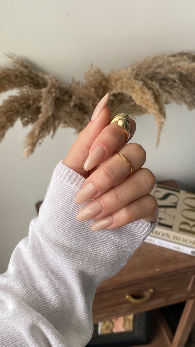 Nail Designs Engagement, Apres Nails, Nail Inspo Almond, Extension Designs, Almond Nail, Homecoming Nails, Nail Extensions, Nails Inspo, Almond Nails