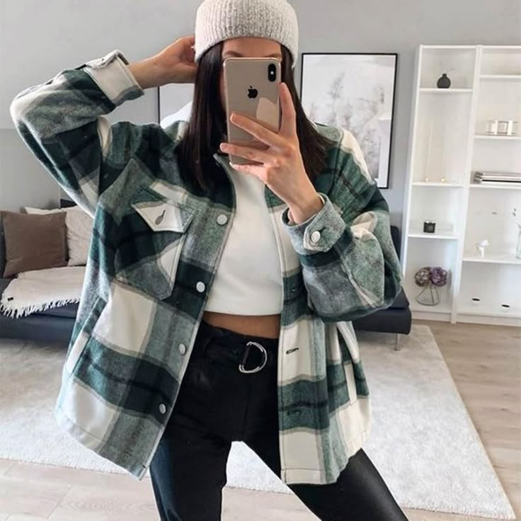 Plaid Shacket, Pastel Outfit, Bodycon Floral Dress, Tweed Coat, Plaid Coat, Styl Boho, Crop Top Blouse, Street Style Looks, Women's Coats & Jackets