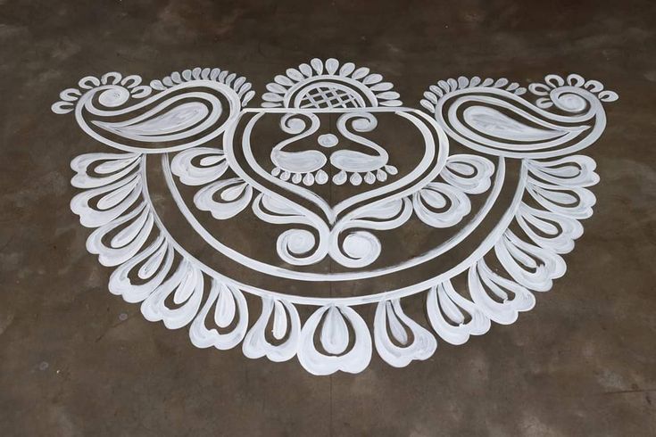 Alpona Design Red And White, White Paint Rangoli Designs On Floor, Small Alpona Designs, Line Alpona Design, Geru Rangoli Designs, Simple Alpona Design, Alpona Design Bengali, Bengali Alpona, Alpana Designs