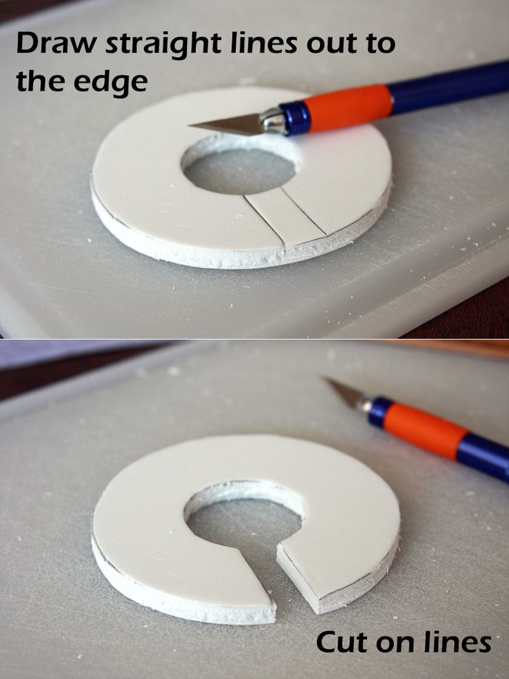 two pictures showing how to make a paper mache shaped like a letter with scissors