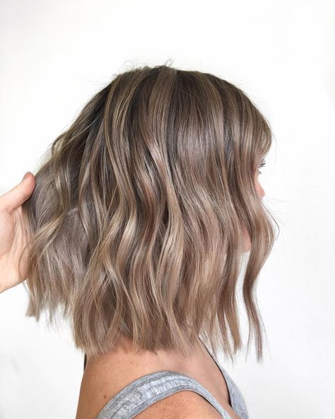 Beige Blonde Hair, Dark Blonde Hair Color, Dirty Blonde Hair, Brown Hair Balayage, Dark Blonde Hair, Short Hair Balayage, Haircut And Color, Brown Blonde Hair, Hair Color And Cut