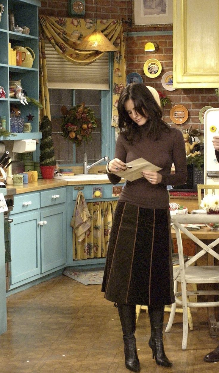 Indie Movie Outfit, 90s Fashion Outfits Teacher, Mary Tyler Moore Outfits, Twee Office Outfit, Phoebe Buffay Winter Outfits, 2000s Teacher Outfits, 90s Holiday Outfit, Friends Clothes 90s Outfit, Universal Thread Outfits