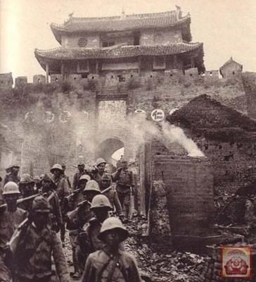 an old black and white photo of soldiers in china