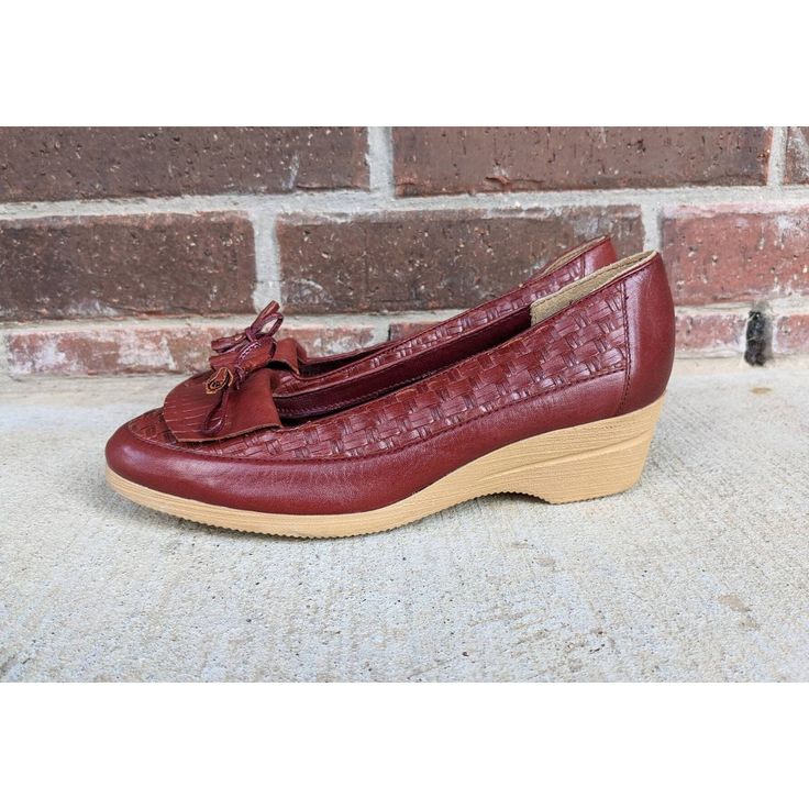 These Are The Raddest 70s Wedges! Brick Red Shoes Are Loafer Style With Kiltie Fringe And A Little Tassel Ties On The Toes. Woven Uppers And Sides. 1.75 Inch High Wedge Heels And Rounded Toes. Made By Yoyo's. These Are New, Unworn, Deadstock Vintage. Women's Size 6.5 Medium. Straight Out Of "That 70s Show." Soles Of The Shoes Measure 9.5 Inches Long And 3 1/8 Inches Wide. Marked A Size 6.5m And They Seem To Run True To Size. 1.75 Inches High. Shoes Are Made Of Genuine Leather. Rubber Soles. Made 70s Wedges, 70s Show, Loafer Style, Mod Vintage, Wedges Shoes, That 70s Show, High Wedges, Oxford Heels, Black Leather Loafers