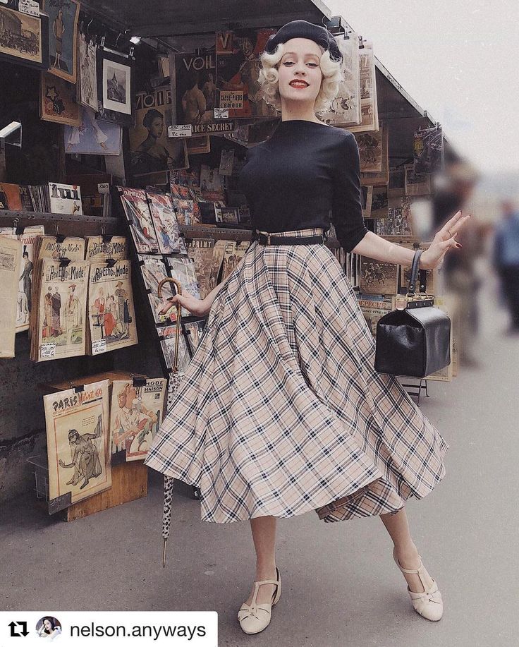 Slash Neck Top and Circle Skirt by @vivienofholloway #vivienofholloway #Repost @nelson.anyways with @get_repost ・・・ Marylin Monroe vibes… 40s Mode, Fashion 50s, Vintage Fashion 1950s, Look Retro, Fashion 1950s, Retro Mode, Vintage Inspired Outfits, 1940s Fashion, Moda Vintage