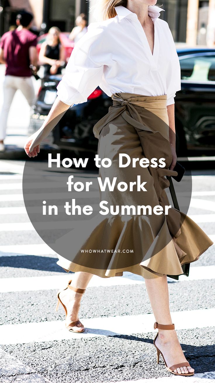 Never know what to wear to work in the summer? We figured it out for you. These are the best office-appropriate items you can wear in hot weather. Outfits For Hot Weather, Summer Business Outfits, Weather Images, Summer Office Attire, Summer Business Attire, Office Attire Women, Hot Weather Outfits, Summer Office Wear, Hot Summer Outfits