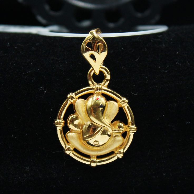 God Jewelry, Indian Jewelry Gold, Gold Pendants For Men, God Pendant, Ganesh Pendant, Pop Jewelry, Ganesha Pendant, Gold Pendent, Pure Gold Jewellery