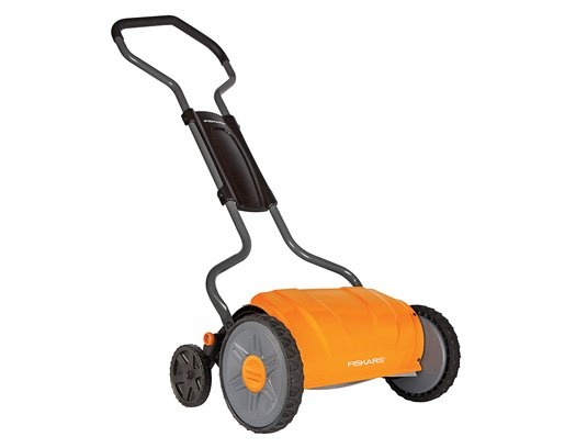 a hand push lawn mower with wheels