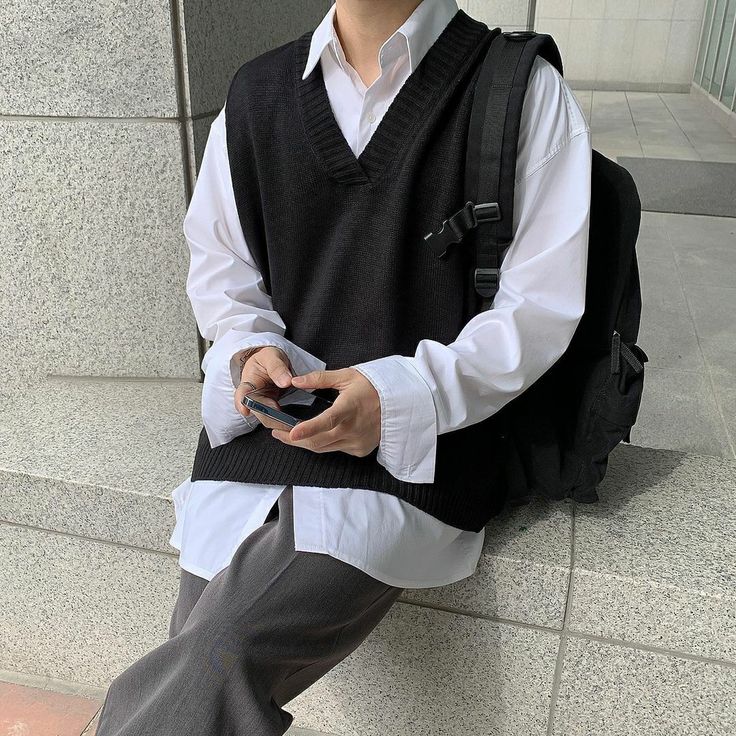 Vest Outfit Ideas Men, Korean Vest Outfit, Cardigan Vest Outfit, Korean School Outfits, Preppy Boy Outfits, Style Nam, Vest Outfit Ideas, Everyday School Outfits, 70’s Outfit