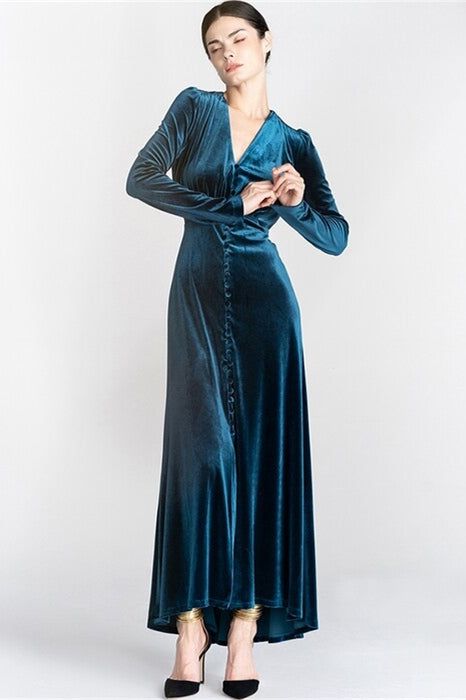 Joyofdress teal velvet tea length dress with long sleeves and buttons in the front.   Color: Blue.  Fabric: Velvet. Shell: 100% Polyester Length: Full Length Back: Zip Up. Fully lined. Built-in bra Hand Wash Cold. Do Not Bleach. Line Dry. Iron Low Heat. Vestidos Retro, Luxury Robes, Velvet Prom Dress, Prom Dresses Vintage, Stunning Gowns, Satin Prom Dress, Vestidos Vintage, Ruched Bodice, Little White Dresses