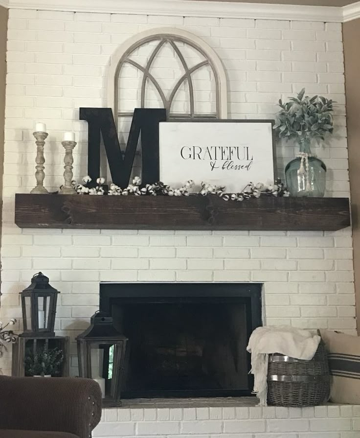 Above Fireplace Decor, Vintage Vanity Decor, Room Ideas For Men, Farmhouse Mantle Decor, Mantel Styling, Farmhouse Fireplace Decor, Cozy Room Ideas, Room Ideas For Men Bedroom, Farmhouse Mantle