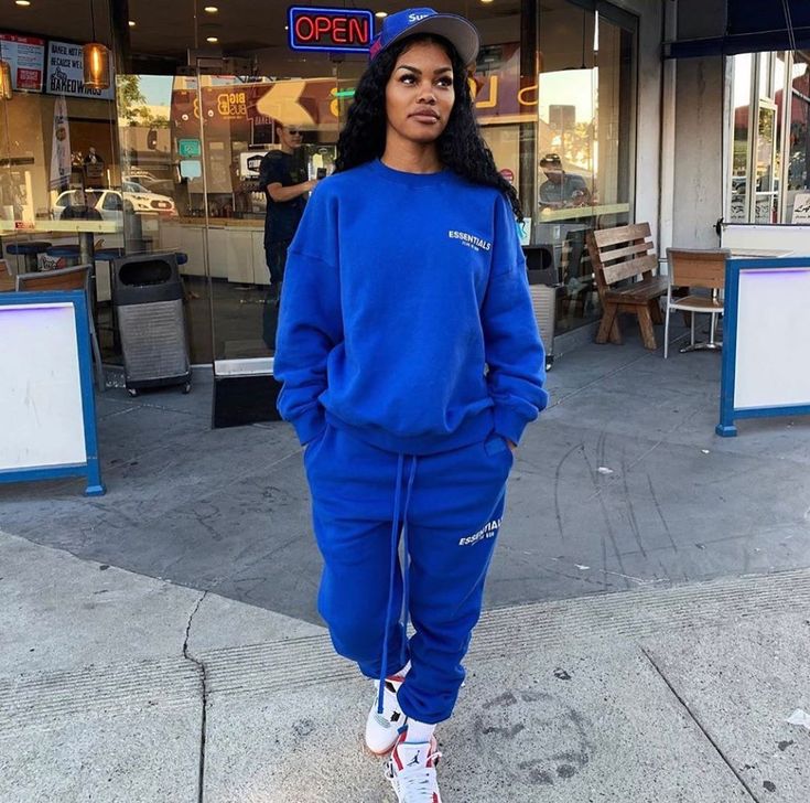 155 Me gusta, 0 comentarios - FOG ESSENTIALS (@fogessentials) en Instagram: "Better late than never 💙 @teyanataylor #FOGESSENTIALS • • • • #FEAROFGOD #JERRYLORENZO #FOG…" Soft Masc, Cute Tomboy Outfits, Looks Hip Hop, Taylor Outfits, Teyana Taylor, Tomboy Outfits, Tomboy Style Outfits, Chill Outfits, Skateboard Art