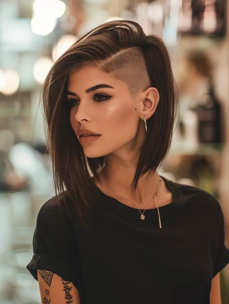 Long Bob With Shaved Side, Edgy Long Bob Haircuts, Medium Length Edgy Hairstyles, Undercut Long Bob, Undercuts For Women Medium Length, Bob Undercut Hairstyles For Women, Side Shaved Hairstyles Medium, Hidden Undercut, One Side Shaved Hairstyles