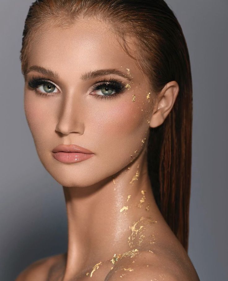 Glitter Photoshoot Ideas, Liquid Gold Makeup, Gold Portrait, 2024 Party, Pageant Headshots, City Gym, Goddess Makeup, Gold Makeup Looks, Gala Ideas