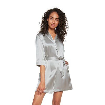 A luxurious & comfortable kimono-styled geisha robe crafted with a women's pure mulberry silk robe and edged with classic piping is sure to make lounging that much dreamier. Its delicate and romantic style drapes gracefully over your body, while its shorter cut gives it a playful, sweeter look. Everly Quinn Color: Gray & Silver, Size: XL | Everly Quinn Silk Sateen Girl / Woman+ Above Knee Bathrobe w / Pockets 20.0 W in gray / black / brown in Gray / Silver | XL | Wayfair 100 Grade, Mode Kimono, Flat Collar, Silk Robe, Contrast Piping, Silk Kimono, Kimono Sleeve, Everly Quinn, Romantic Style