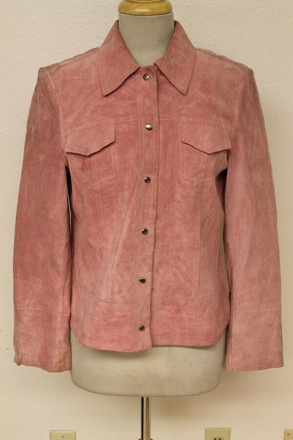 WOMENS VALERIE STEVENS SOFT PINK SUEDE/LEATHER JACKET SZ M ITEM FEATURES Brand: VALERIE STEVENS SOFT PINK SUEDE/LEATHER JACKET  Material           Outside: SUEDE/Leather             Liner: NYLON            Condition         Outside: Very Good. Minor nicks and scuffs. DINGY. SOME DISCOLORATION. (see pictures)         Liner: Very Good  (see pictures) Size: M (SEE MEASUREMENTS) (Sizes vary between brands and eras, so please use the measurements below for a better gauge of actual size.) Measurements Suede Leather Jacket, Not Happy, Pink Suede, Picture Sizes, Shoulder Sleeve, Soft Pink, Suede Leather, Denim Jacket, Fashion Clothing