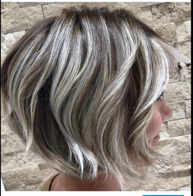 Grey Hair Transformation, Gorgeous Gray Hair, Grey Hair Inspiration, Gray Hair Growing Out, Silver Hair Color, Silver Grey Hair, Transition To Gray Hair, Short Grey Hair, Blending Gray Hair