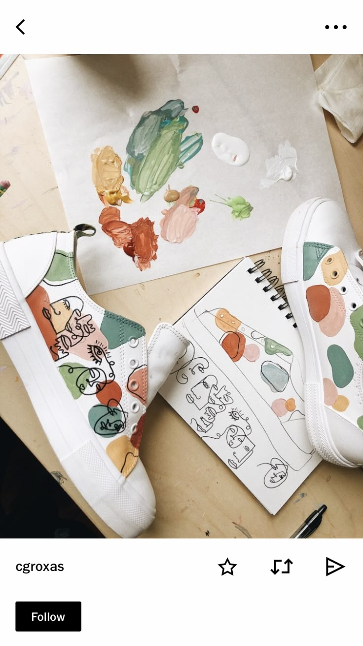 Abstract Face Pants, Diy Shoe Designs, Custom Painted Shoes Ideas, Art On Shoes, Painted Af1, Customized Jeans, Sharpie Shoes, Shoe Painting, Painted Converse