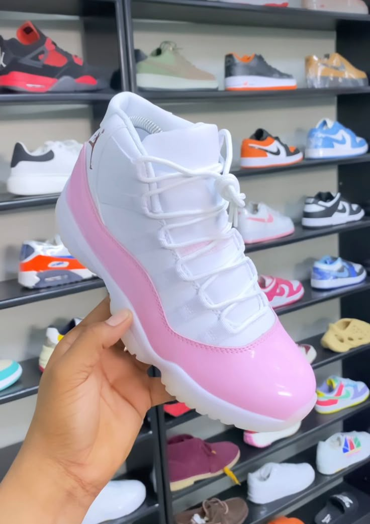 Sneakers For Summer 2023, Cute Shoes Black Women, Cute Pink Jordans, Shoes To Buy In 2023, Birthday Shoes Ideas, Jordans To Get, Pink Thunder Jordan 4, Shoes To Get For Your Birthday, Cute Jordans For Women Baddie