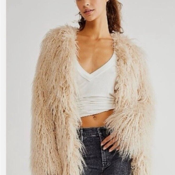 Free People Renata Fur Coat In Sand - Xs Excellent Condition!! Elevate Your Look With This So Chic And Seriously Fun Coat Featured In A Shaggy, Faux Fur Fabrication And Oversized Silhouette With An Open-Front And Fully Lined Interior. Shaggy Fur Coat, Shaggy Faux Fur Coat, Bear Coat, Free People Jacket, Free People Denim, Elevate Your Look, Mode Online, Faux Fur Coat, Fur Jacket