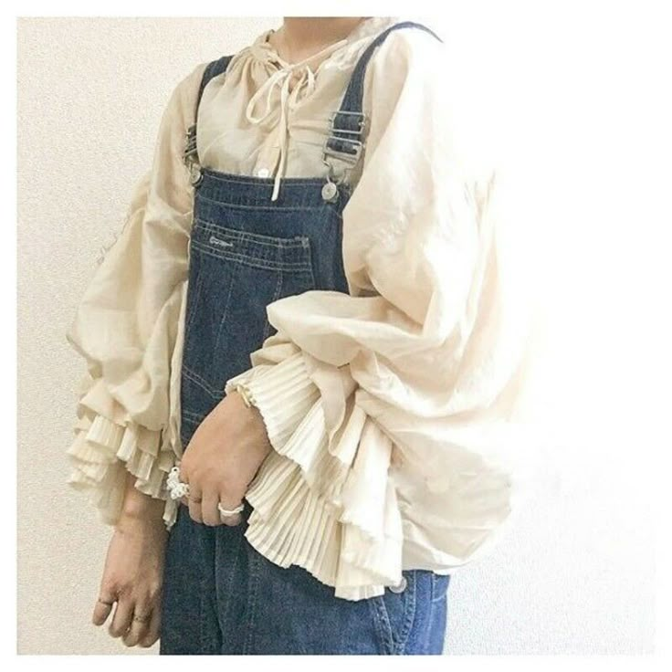 Puffy Shirt, Retro Blouse, Lady Girl, Puff Sleeve Top, Blouse Vintage, Kawaii Fashion, Women's Tops, Vintage Tops, Fashion Inspo Outfits