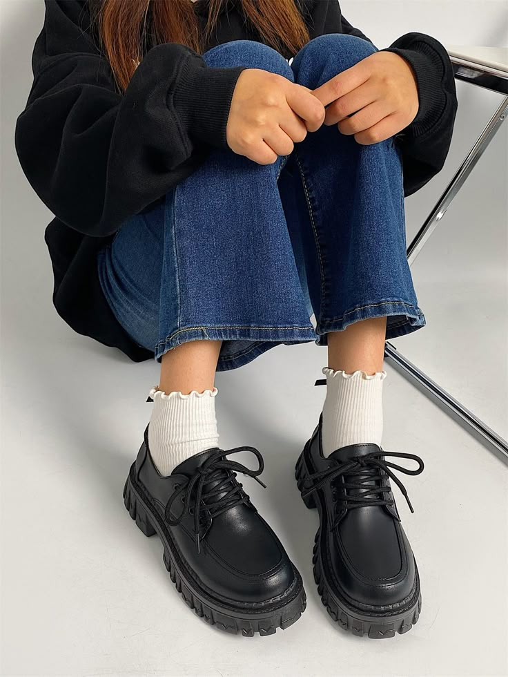 Black Cool Collar   Plain Oxfords Embellished   Women Shoes Black Chunky Lace Up Shoes Outfit, Platform Lace Up Loafers Outfit, Black Lace Up Shoes Outfit, Woman Black Shoes, Oxfords Shoes Women's, Lace Up Oxfords Women, Aesthetic Oxford Shoes, Black Platform Oxfords Outfit, Lace Loafers Outfit