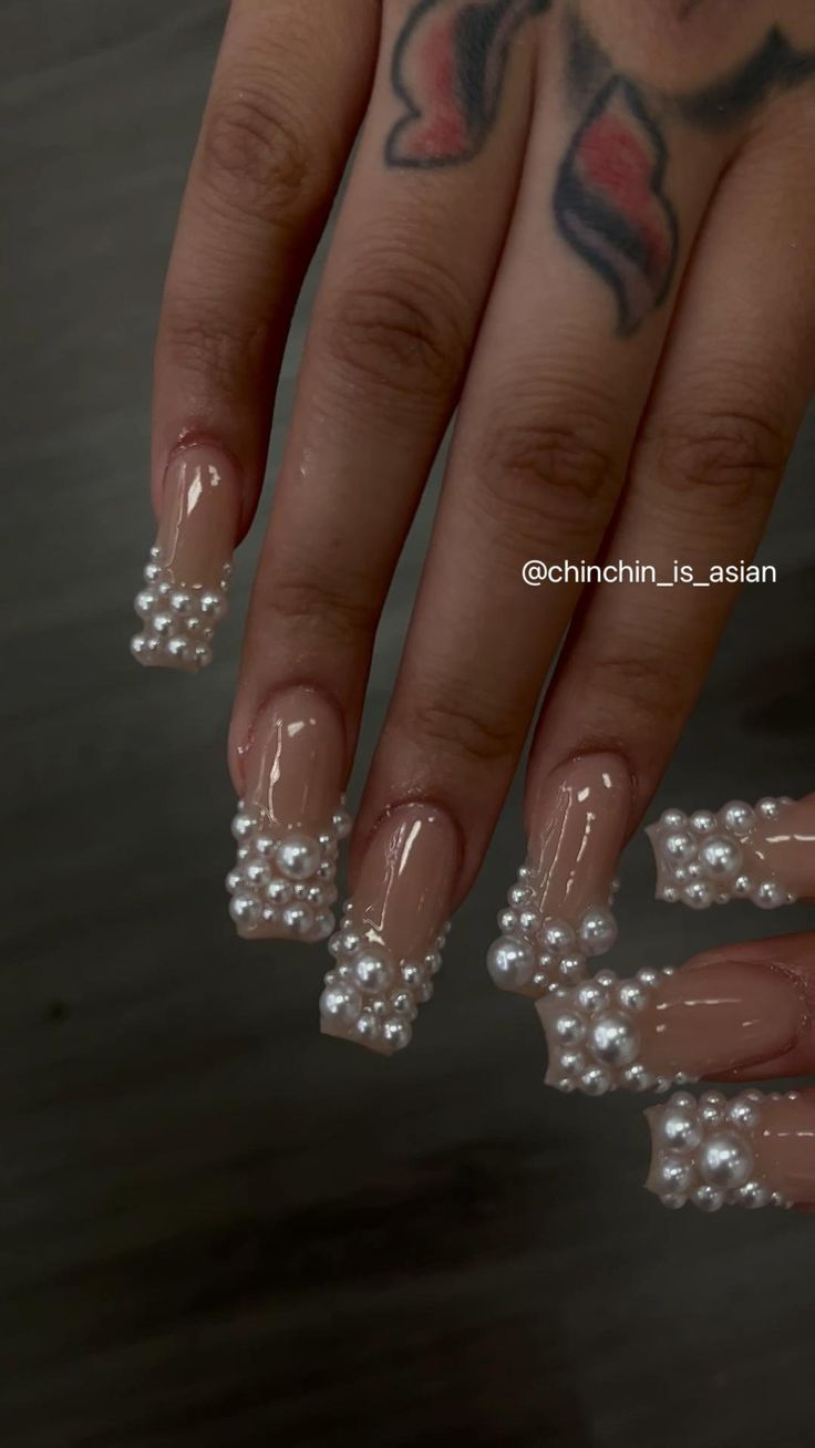 Pinterest Nyc Acrylic Nails, Raw Nails Acrylic, Streetwear Nails Acrylic, Long Acrylic Wedding Nails, 2023 Bling Nails, 35th Birthday Nail Ideas, Clear Nail Designs With Rhinestones, Long Nails With Pearls, Crystal Tip Nails