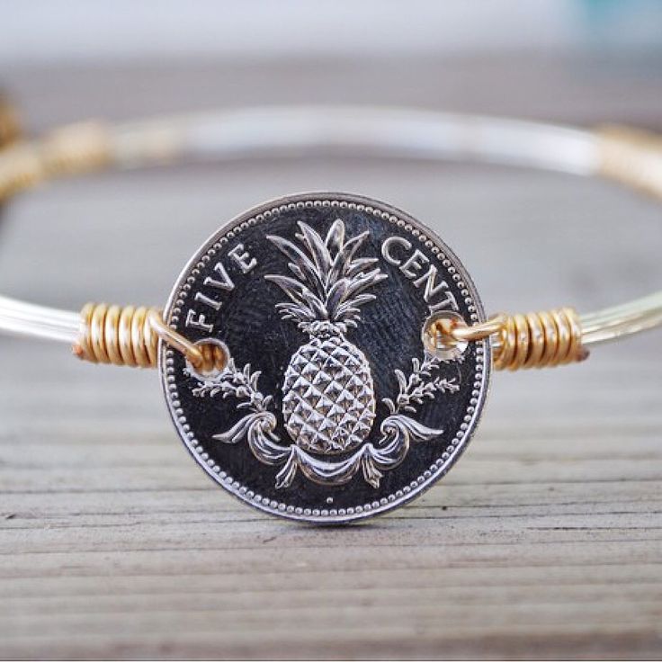 Pineapple bracelet Pineapple Princess, Pineapple Bracelet, Pineapple Jewelry, Be A Pineapple, Pineapple Lovers, Pineapple Clothes, Pineapple Parties, Pineapple Decor, Coin Bracelet