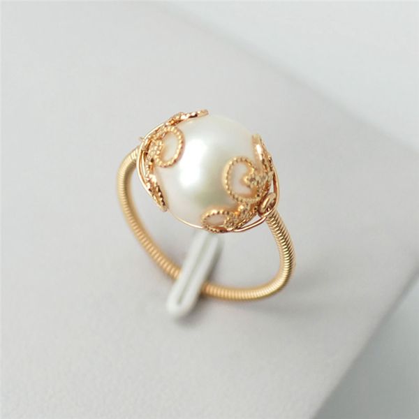 Pearl Ring Design, Fancy Jewelry Necklace, Modern Gold Jewelry, Pearl Jewelry Design, Gold Jewelry Simple Necklace, Jewelry Set Design, Gold Jewelry Stores, Gold Rings Fashion, Gold Ring Designs