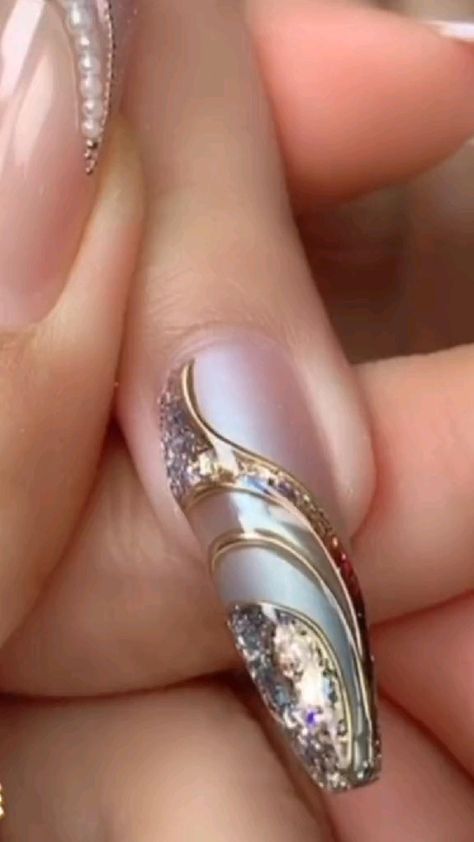 Tape Nail Art, Quick Nail Art, Nail Tutorial Videos, Fab Nails, Nail Art Designs Images, Eye Nail Art, Art Deco Nails, Fluffy Cows, Nail Designs Tutorial