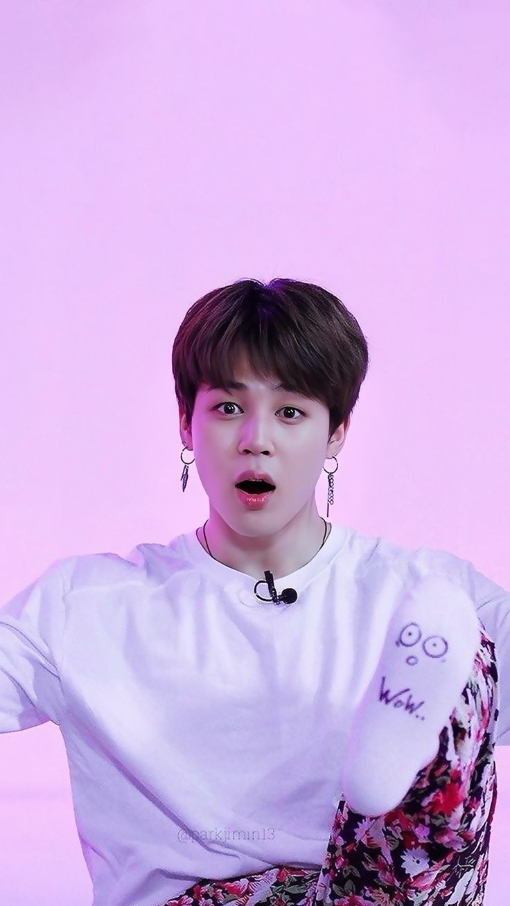 Jimin Cute, Jimin Cute Selca, Army Wallpaper, Bright Pictures, Park Jimin Cute, Jimin Wallpaper, Jungkook Cute, Black Pink Kpop, Bts Book