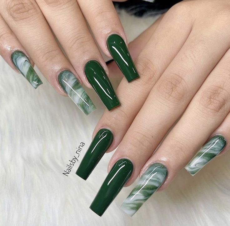 Emerald Green Nail Ideas Coffin, Trendy Nail Designs Unique Winter, Green Coffin Acrylic Nails, Emerald Nails, Green Acrylic Nails, Emerald Green Dress, Marble Nail Designs, Nails Acrylic Coffin, Green Nail Designs