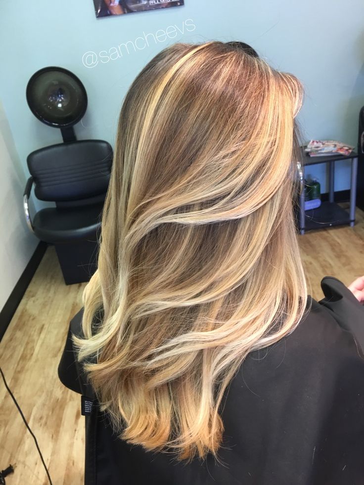 Platinum honey warm white blonde highlights balayage for long dirty blonde and brunette brown hAir types Brown Hair Dyed Blonde, Blonde Highlights Balayage, Brunette With Blonde Highlights, White Blonde Highlights, Baylage Hair, Warm Blonde Hair, Rambut Brunette, Summer Blonde Hair, Blonde Moments