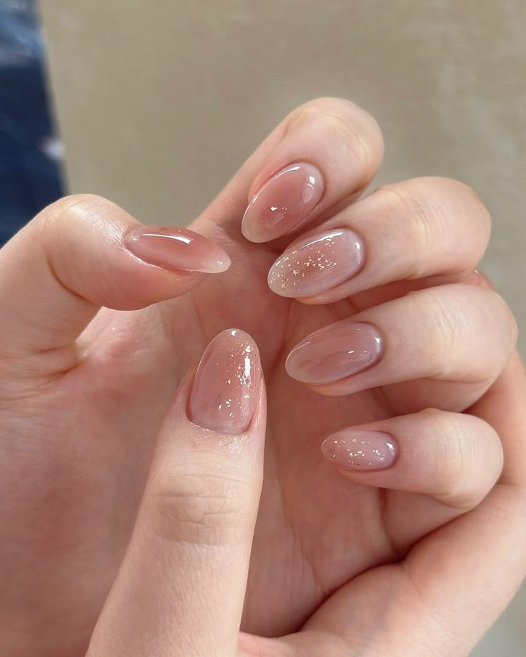 Small Nails Design Fall, Cute Korean Fall Nails, Autem Gel Nails, Nail Inspo For Natural Nails, Semi Formal Nail Ideas, Short Almond Bridal Nails, Autumn Nails Korean, Nail Korean Style Simple, Japanese Cat Eye Nails