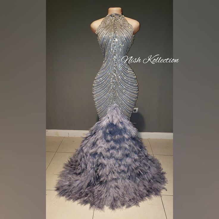 Nate Gossip Girl, Prom Girl Dresses, Diamond Dress, Long Sleeve Prom, Ball Gowns Evening, Evening Dresses For Weddings, Prom Outfits, Dresses Elegant, Feather Dress