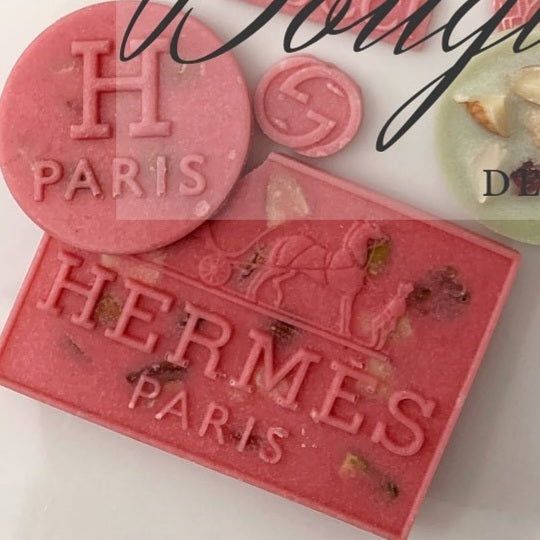 Hermes silicone mold Bedazzled Things, Small Perfume Bottles, Planning Organization, Baking Projects, Making Fondant, Party Prep, Handmade Soap Recipes, Clothes Embroidery Diy, Diy Silicone